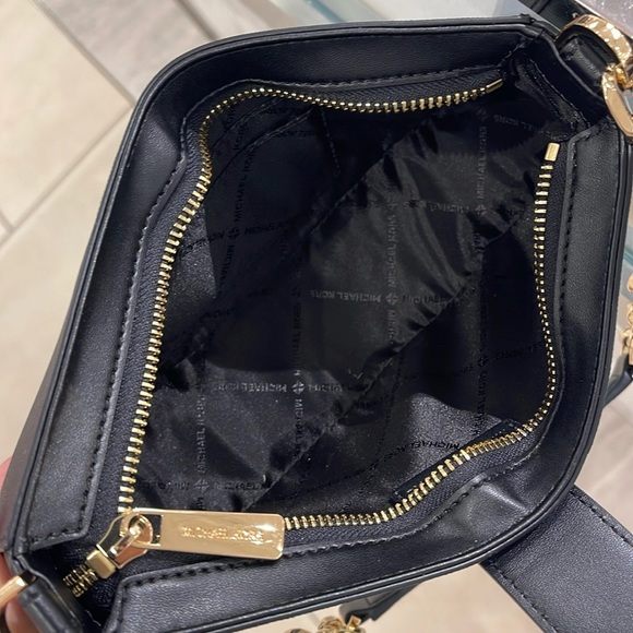 MICHAEL KORS
Carmen Small Shoulder Bag
Black 
NWT - Picture 8 of 16